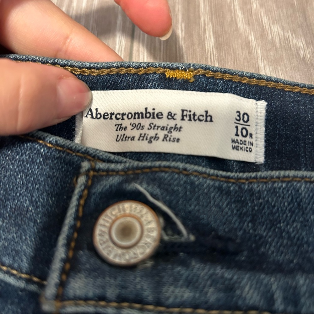 Abercrombie & Fitch 90s Straight Ultra High Rise - Picture 3 of 3